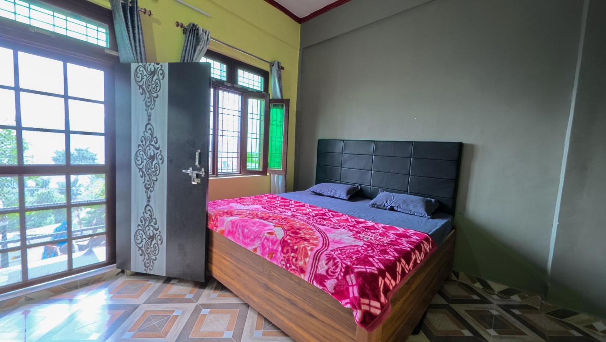 Mahi Restaurant & Guest House Almora Exterior foto
